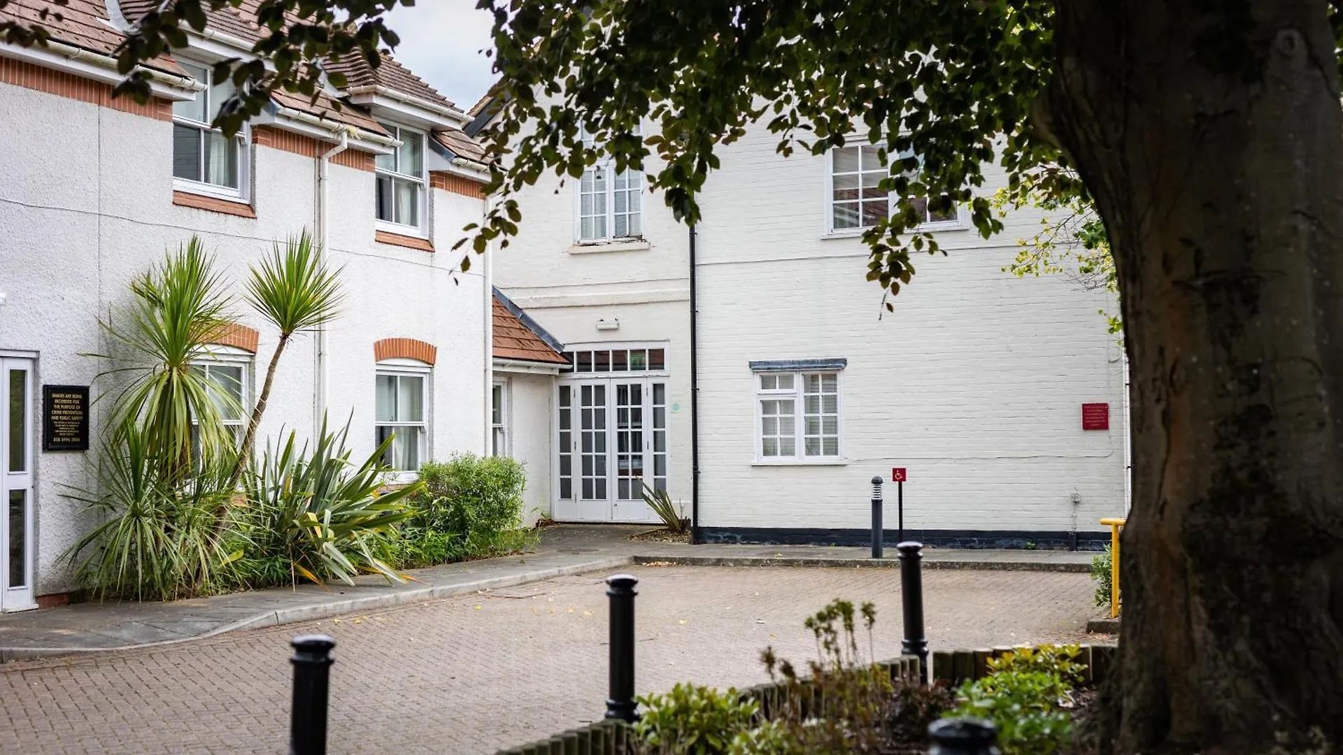 The Red Lion Hotel Hillingdon