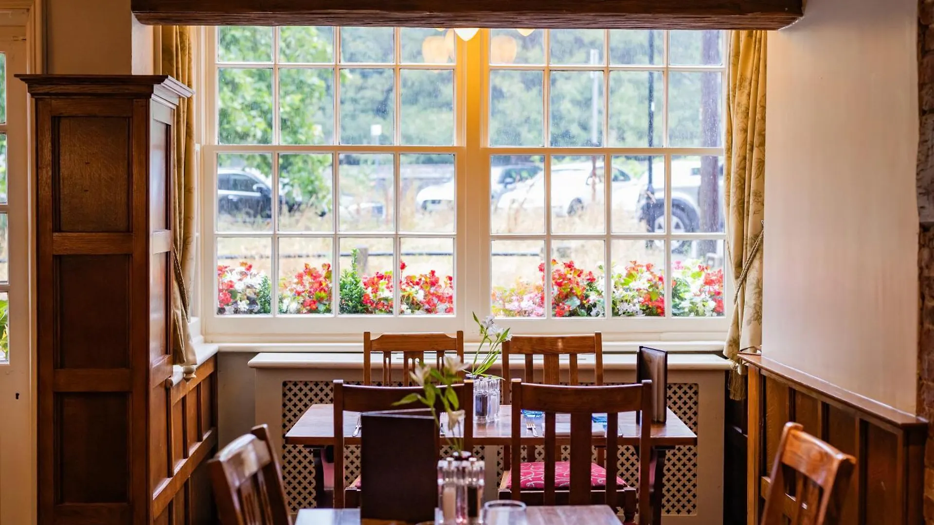 The Red Lion Hotel Hillingdon