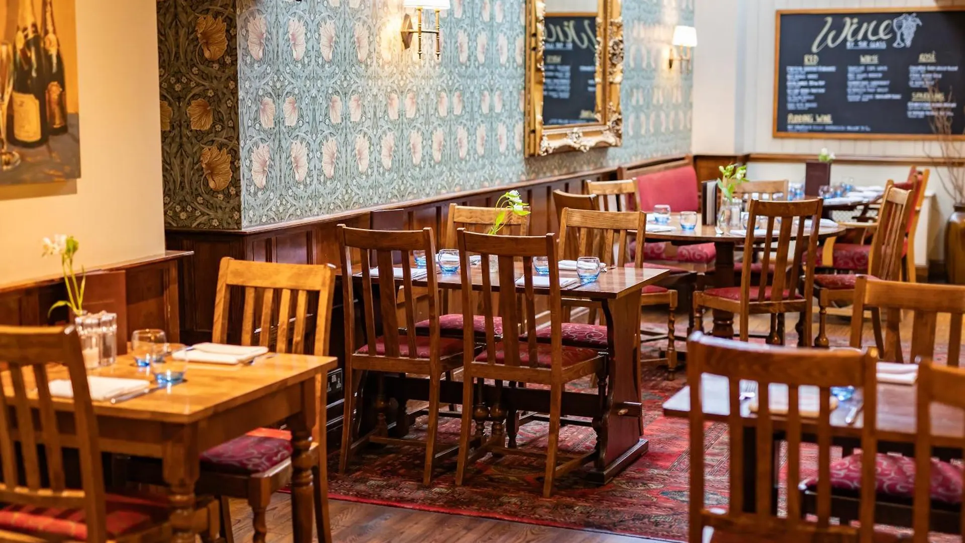 The Red Lion Hotel Hillingdon