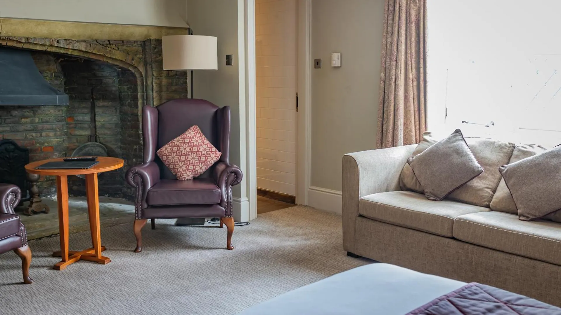 The Red Lion Hotel Hillingdon