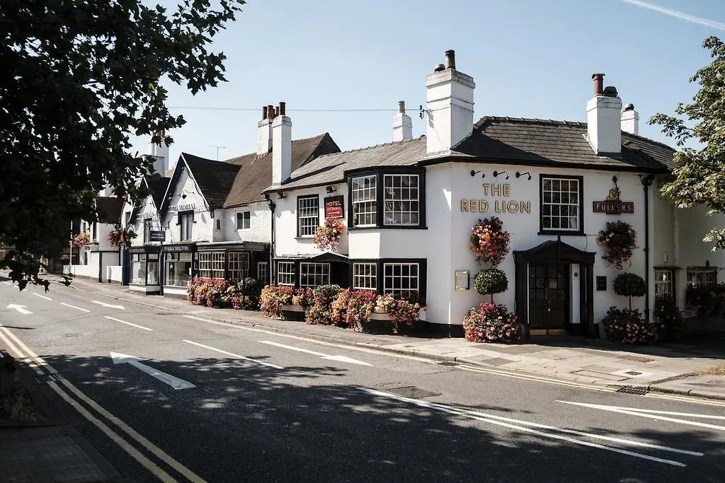 The Red Lion Hotel Hillingdon 3*,